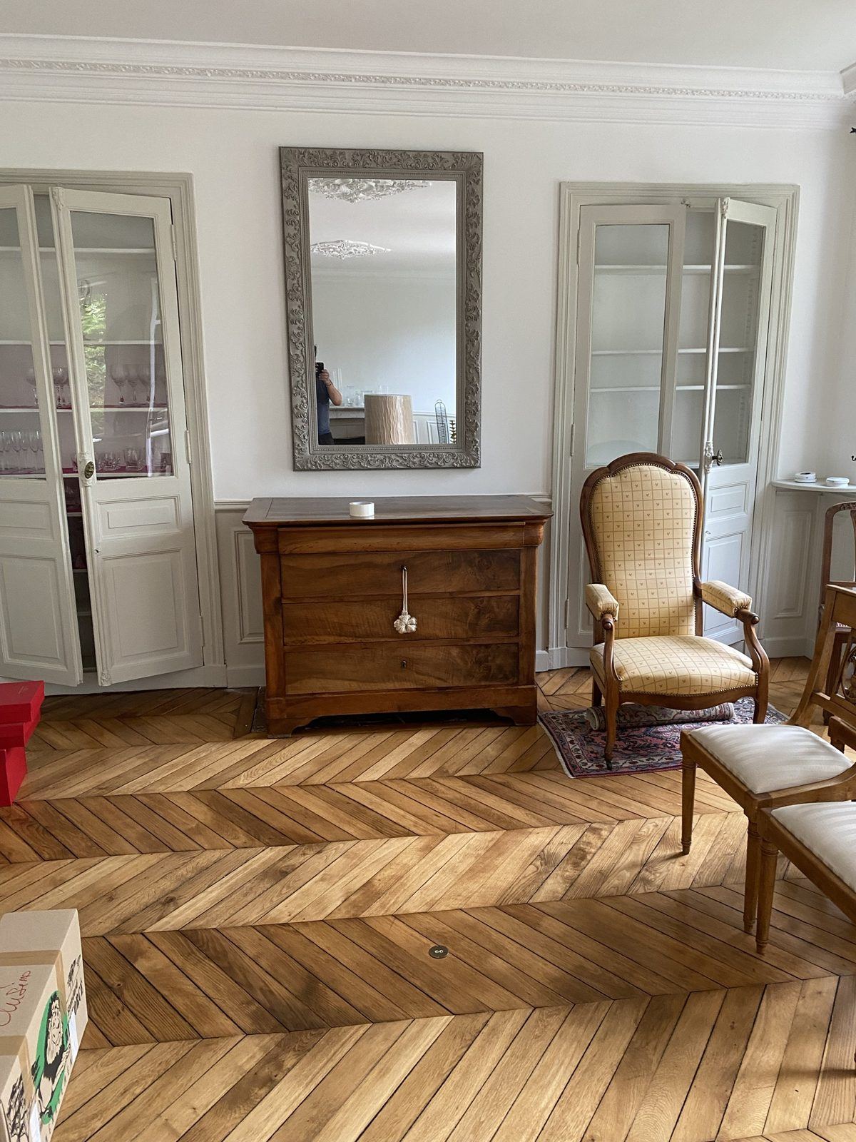 Commode ancienne avant emballage